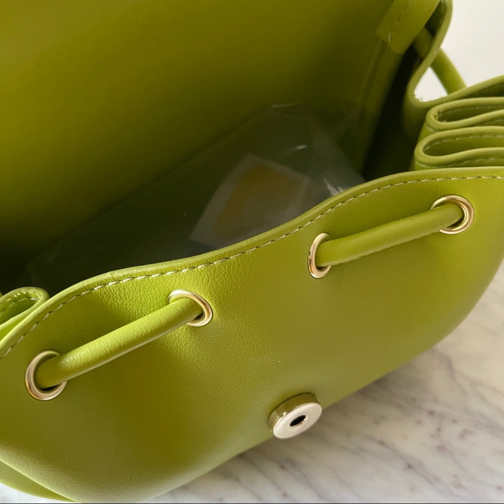 Drawstring crossbody - Picture 9 of 12